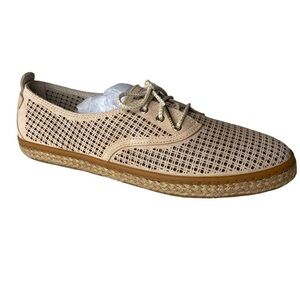 NIB Cole Haan Cloud 3 Eye Espadrille Sneakers. Size 9B